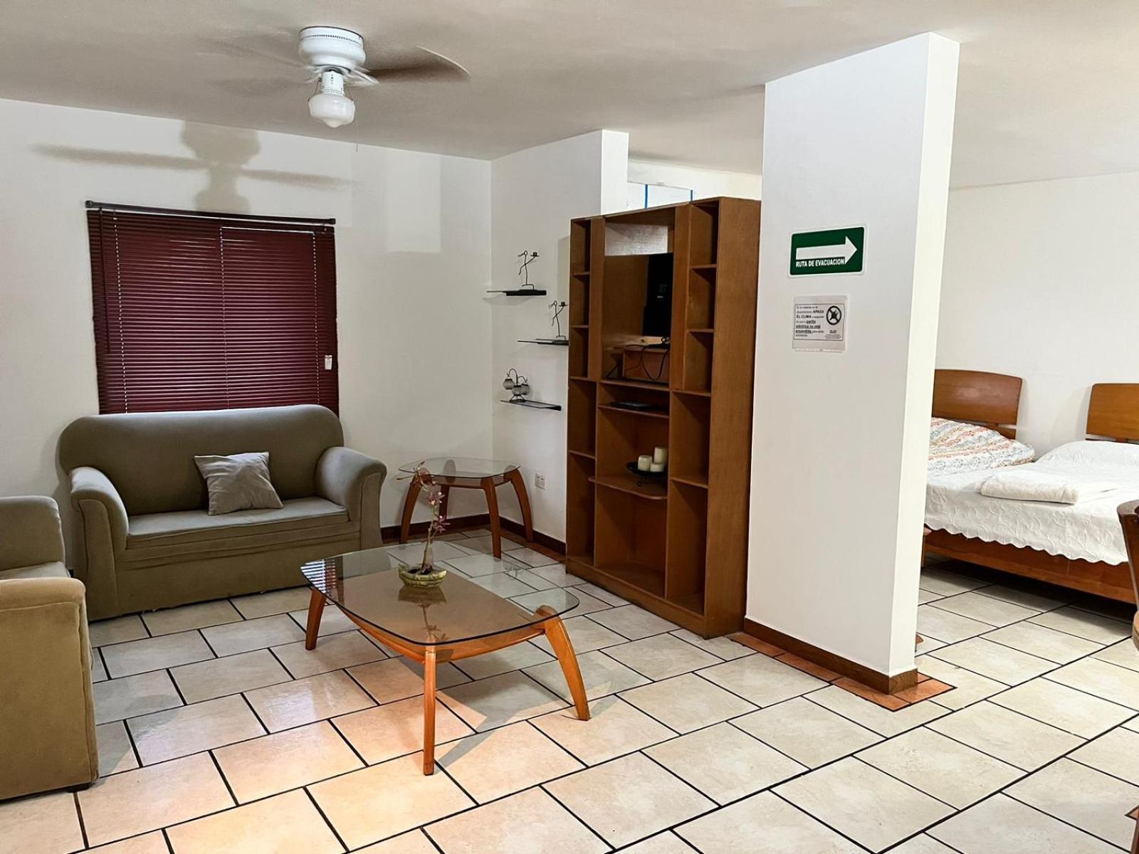 Guadalupe  Confort Ejecutivo Suites Lindavista المظهر الخارجي الصورة